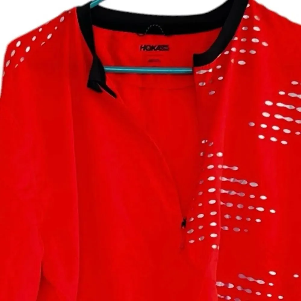 Hoka One Men’s 1/2 zip lightweight windbreaker size medium